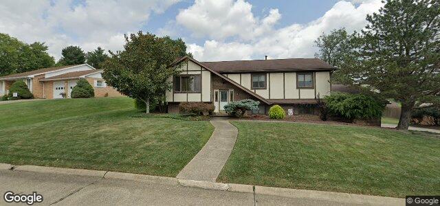 Larawan ng 48 South Lake Drive sa Winnipeg, Manitoba