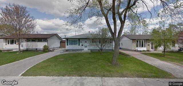 Larawan ng 61 Carberry Crescent sa Winnipeg, Manitoba