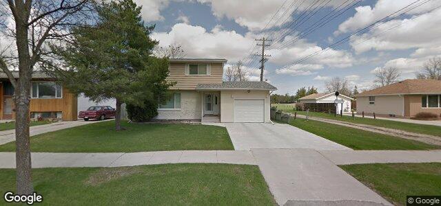 Larawan ng 65 Voyageur Avenue sa Winnipeg, Manitoba