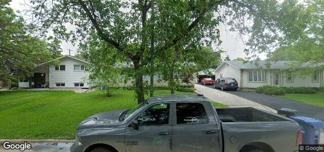 Larawan ng 66 Costello Drive sa Winnipeg, Manitoba