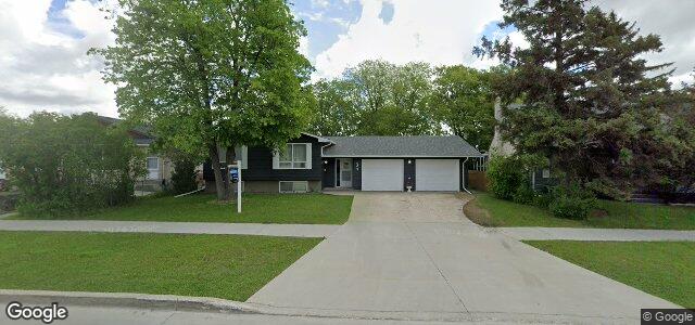 Larawan ng 669 Buchanan Boulevard sa Winnipeg, Manitoba