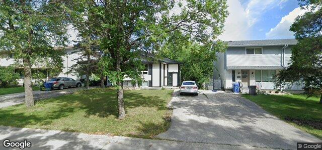 Larawan ng 77 Lake Ridge Road sa Winnipeg, Manitoba