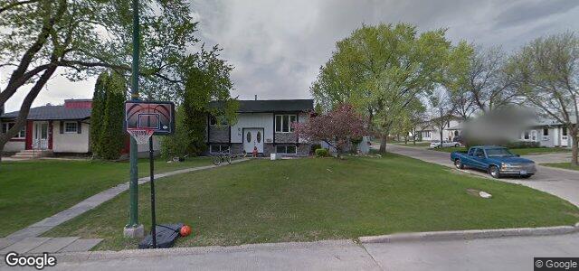 Larawan ng 82 Mackie Bay sa Winnipeg, Manitoba