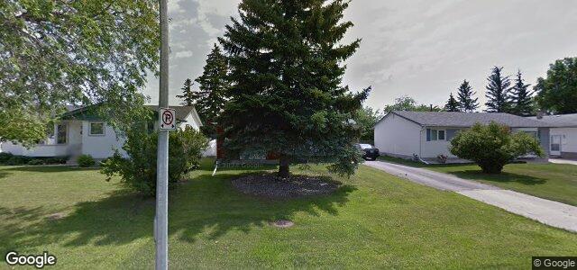 Photo of 937 Crestview Park Drive in Winnipeg, Manitoba