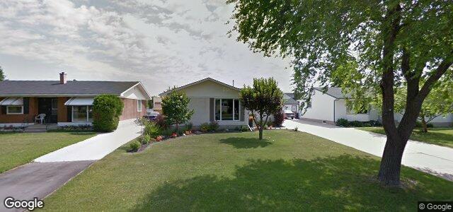 Larawan ng 945 Crestview Park Drive sa Winnipeg, Manitoba