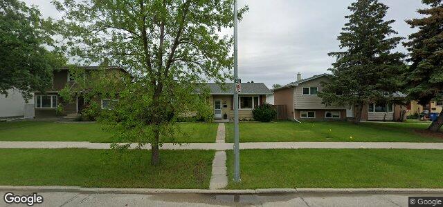 Larawan ng 975 Buchanan Boulevard sa Winnipeg, Manitoba
