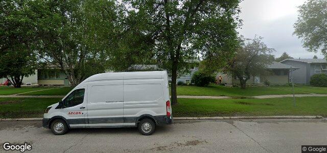 Larawan ng 984 Cavalier Drive sa Winnipeg, Manitoba