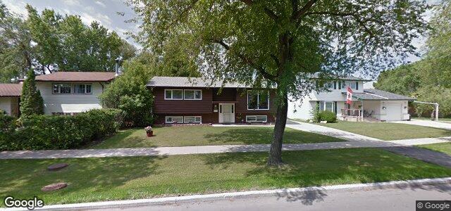 Larawan ng 992 Crestview Park Drive sa Winnipeg, Manitoba