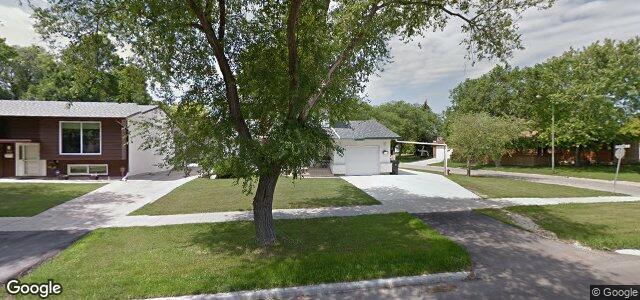 Larawan ng 996 Crestview Park Drive sa Winnipeg, Manitoba