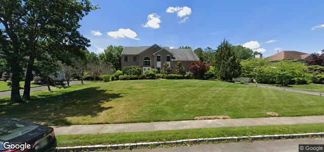 Photo of 10 Sheldon Drive in Winnipeg, Manitoba