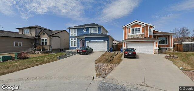 Photo of 10 Tretheway Close in Winnipeg, Manitoba