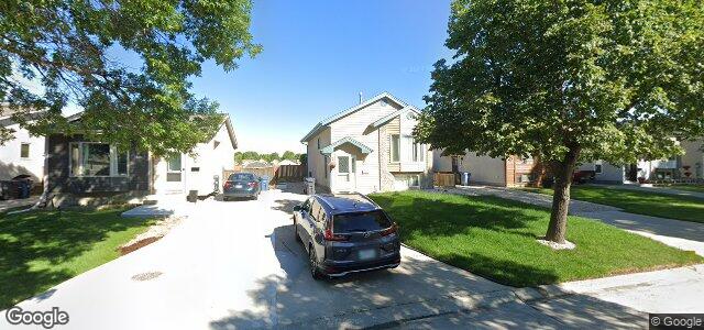 Larawan ng 105 Harlesden Drive sa Winnipeg, Manitoba