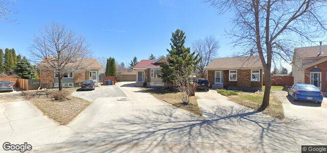 Larawan ng 110 Kennington Bay sa Winnipeg, Manitoba