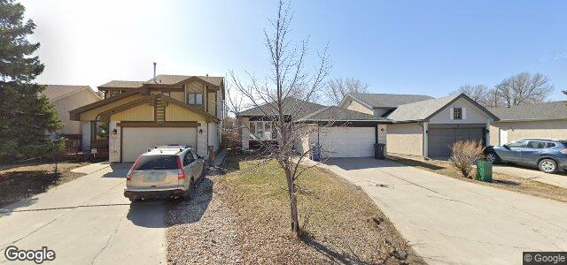Larawan ng 12 Eastmount Drive sa Winnipeg, Manitoba