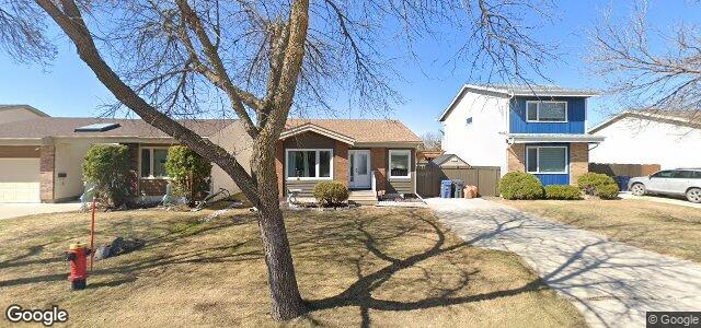 Photo of 167 Kennington Bay in Winnipeg, Manitoba