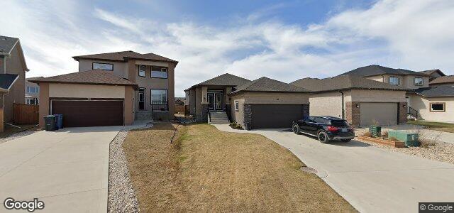 Larawan ng 18 Dacquay Crescent sa Winnipeg, Manitoba
