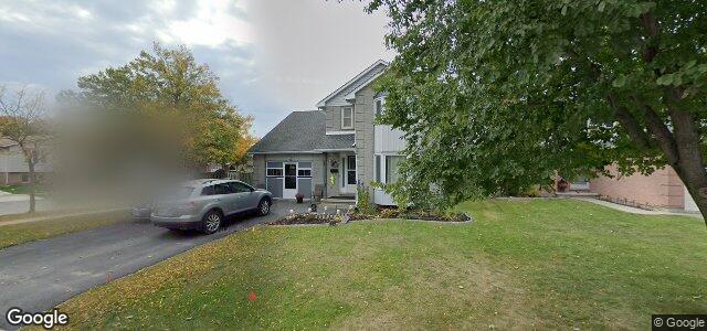 Larawan ng 2 Sloane Crescent sa Winnipeg, Manitoba