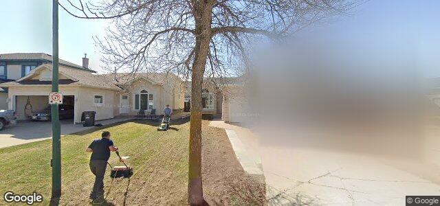 Larawan ng 207 Eastmount Drive sa Winnipeg, Manitoba