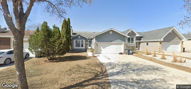 Larawan ng 219 Queensbury Bay sa Winnipeg, Manitoba