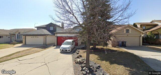 Larawan ng 24 Eastmount Drive sa Winnipeg, Manitoba