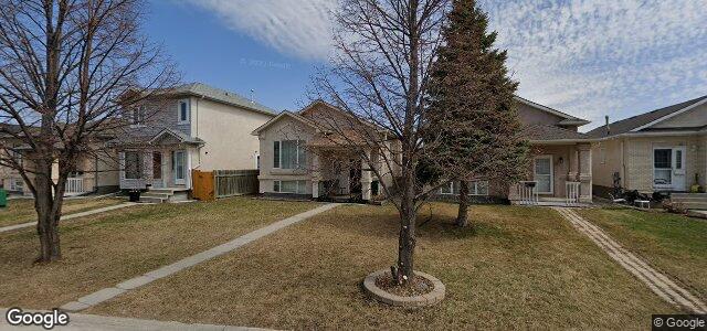 Photo of 27 Draho Crescent in Winnipeg, Manitoba