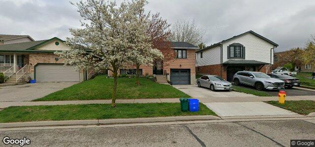 Larawan ng 28 Hedgestone Crescent sa Winnipeg, Manitoba