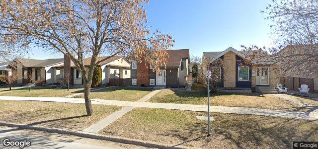 Photo of 321 Ashworth Street in Winnipeg, Manitoba