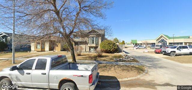 Larawan ng 338 Ashworth Street sa Winnipeg, Manitoba