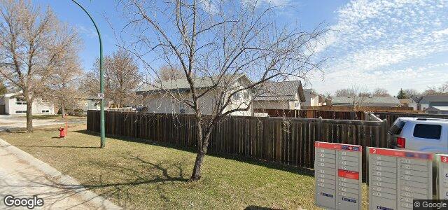 Larawan ng 42 Sundial Crescent sa Winnipeg, Manitoba