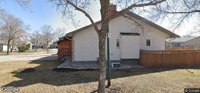 Larawan ng 47 Queensbury Bay sa Winnipeg, Manitoba