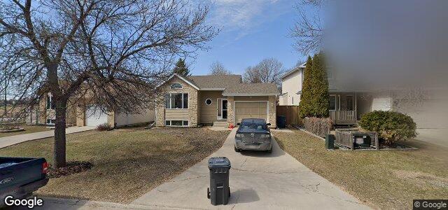 Larawan ng 7 Hirt Crescent sa Winnipeg, Manitoba