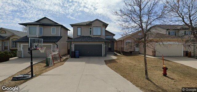 Larawan ng 76 Julia Road sa Winnipeg, Manitoba