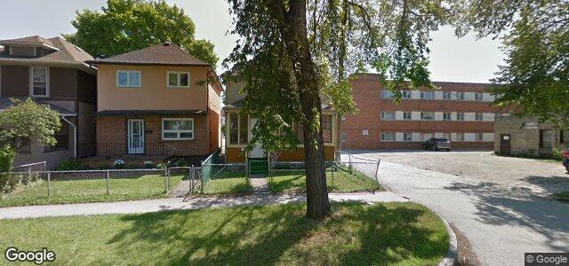 Larawan ng 569 Home Street sa Winnipeg, Manitoba