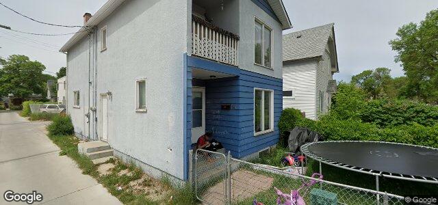 Photo of 578 Burnell Street in Winnipeg, Manitoba