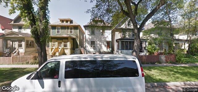 Larawan ng 594 Home Street sa Winnipeg, Manitoba