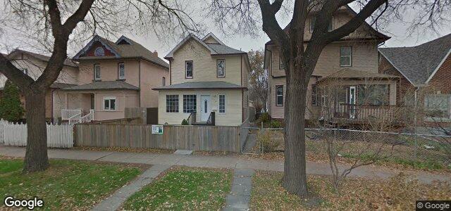 Larawan ng 672 Alverstone Street sa Winnipeg, Manitoba