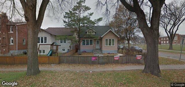 Larawan ng 682 Alverstone Street sa Winnipeg, Manitoba
