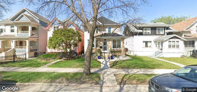 Larawan ng 698 Banning Street sa Winnipeg, Manitoba