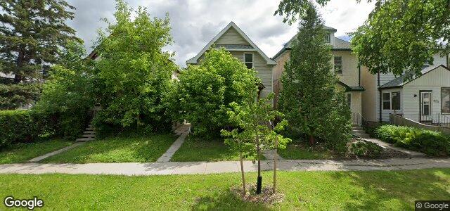 Larawan ng 829 Home Street sa Winnipeg, Manitoba
