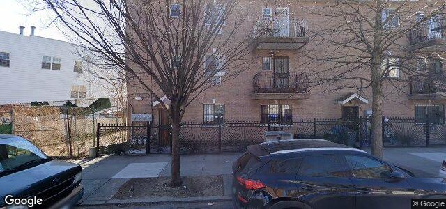 Larawan ng 856 Home Street sa Winnipeg, Manitoba