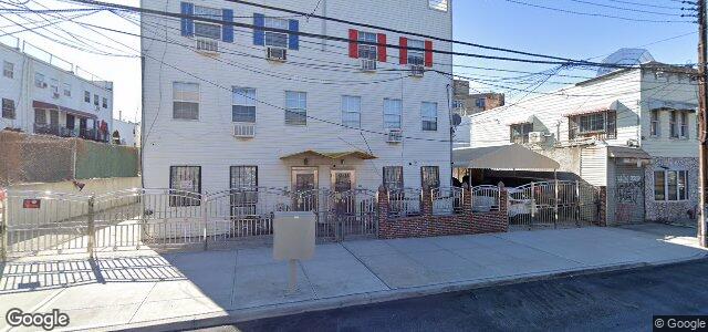 Larawan ng 898 Home Street sa Winnipeg, Manitoba