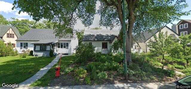 Larawan ng 215 Overdale Street sa Winnipeg, Manitoba