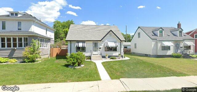 Larawan ng 219 Woodlawn Street sa Winnipeg, Manitoba