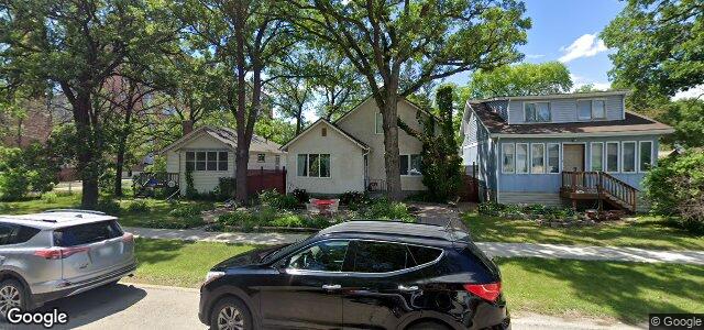 Larawan ng 242 Woodlawn Street sa Winnipeg, Manitoba