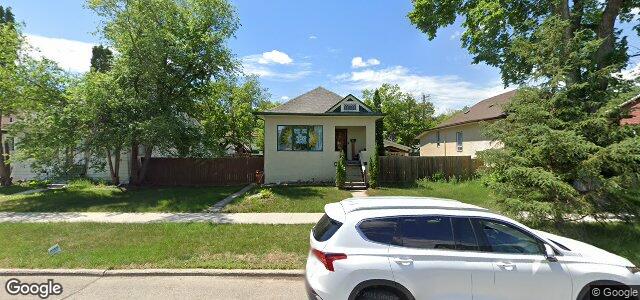 Larawan ng 266 Woodlawn Street sa Winnipeg, Manitoba