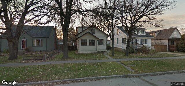 Larawan ng 386 Woodlawn Street sa Winnipeg, Manitoba