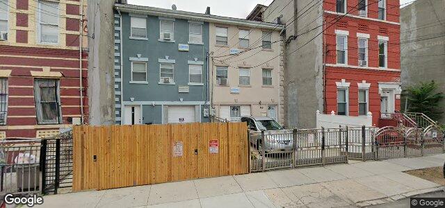 Larawan ng 450 Linwood Street sa Winnipeg, Manitoba