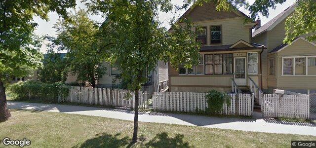 Larawan ng 422 Stella Avenue sa Winnipeg, Manitoba