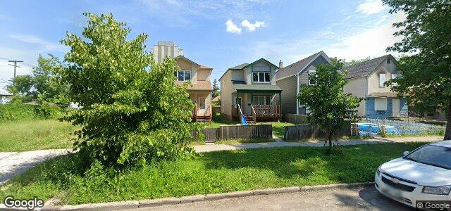 459 Flora Avenue（加拿大曼尼托巴省温尼伯市）房屋照片