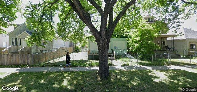 Larawan ng 498 Flora Avenue sa Winnipeg, Manitoba
